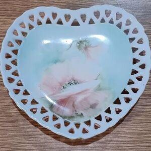 Heart-Shaped Floral Decorative Trinket Dish